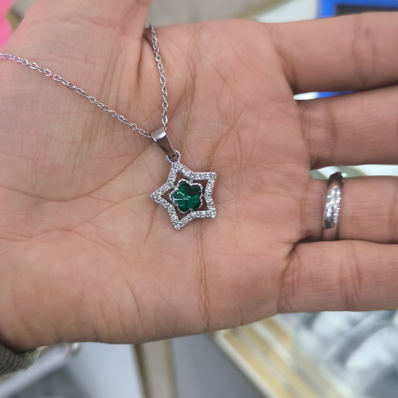  گردنبند جواهری 