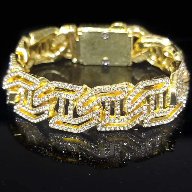  گردنبند و دستبند فول نگین 