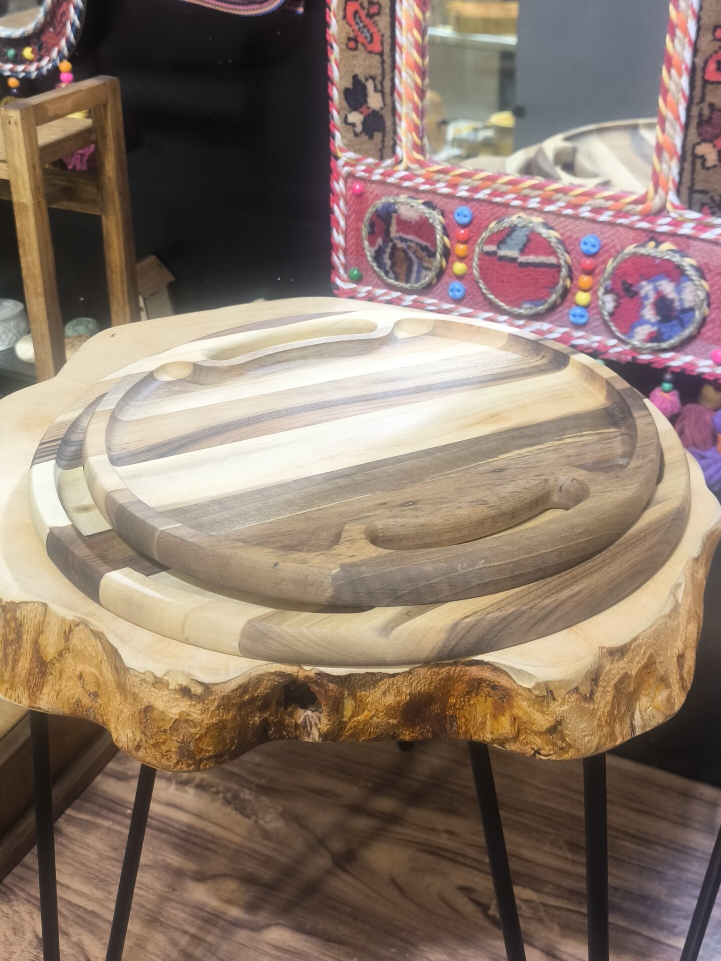  سینی دایره ای دو تیکه سایز ۳۰ و ۳۵ چوب گردو کد 10 