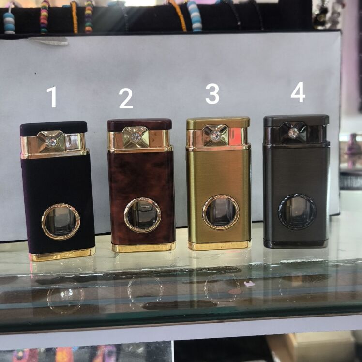 فندک جلو شیشه