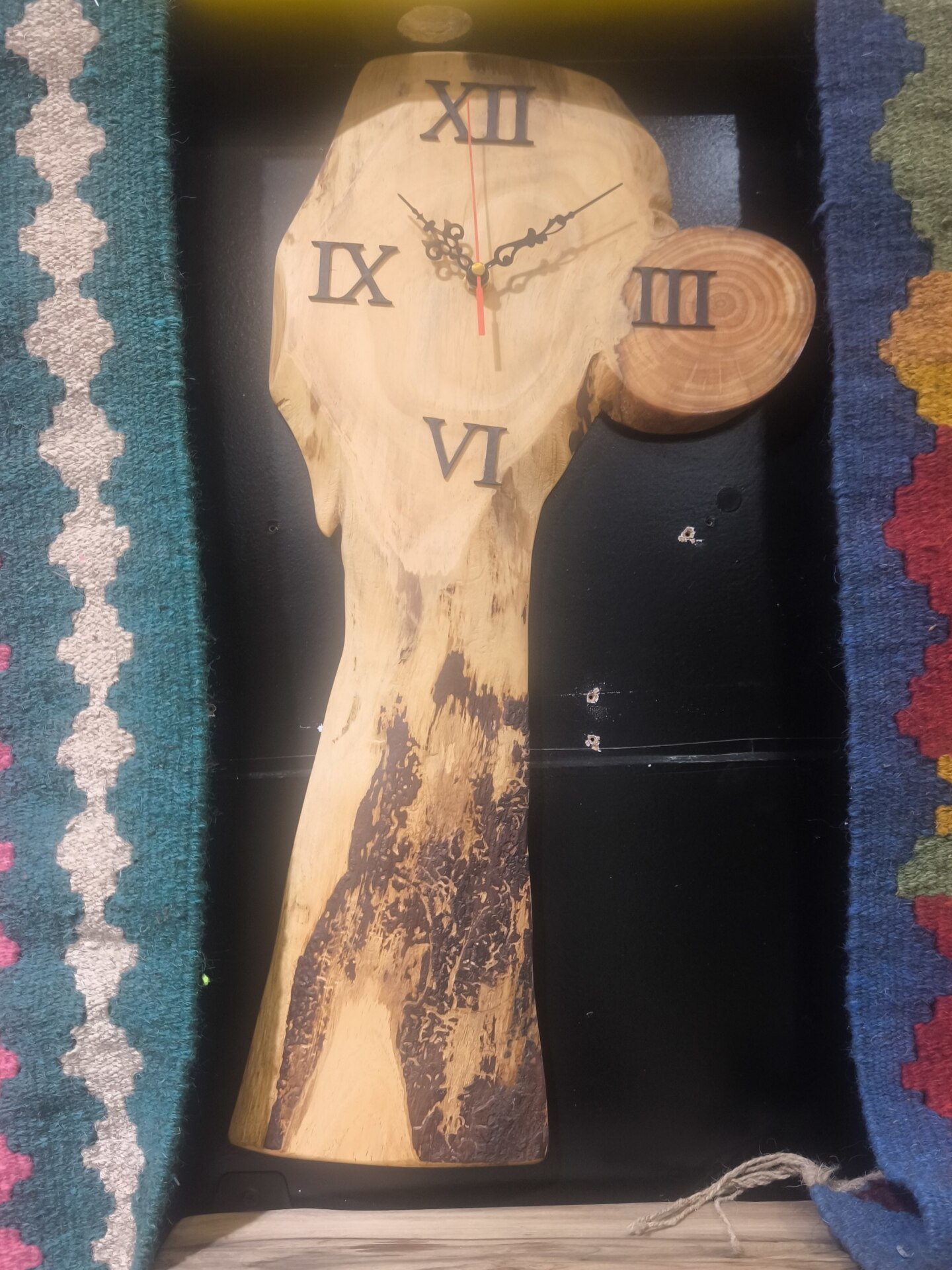  ساعت دیواری چوب گردو کد 31 