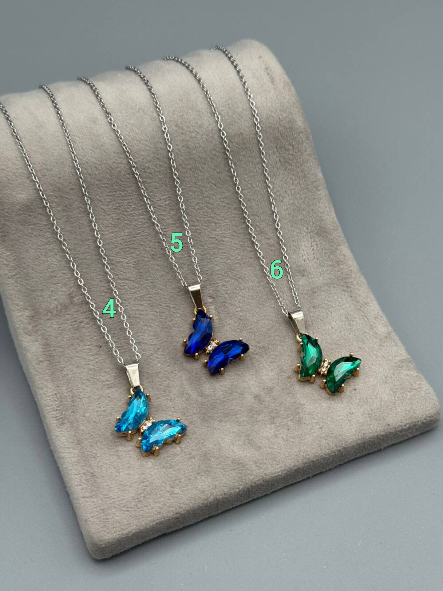  گردنبند پروانه 